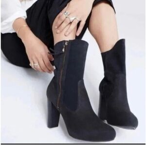 UGG Athena black suede Boots size 8